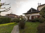 Villetta bifamiliare in vendita di 200 m² in Via Pisa, 184