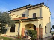 Villetta bifamiliare in vendita di 202 m² in Via...