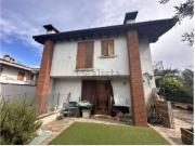 Villetta bifamiliare in vendita di 209 m² in Via G.Puccini