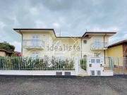 Villetta bifamiliare in vendita di 210 m²