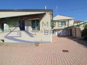 Villetta bifamiliare in vendita di 210 m² in Via Pastrengo