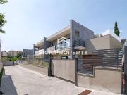 Villetta bifamiliare in vendita di 210 m² in Via Simeto