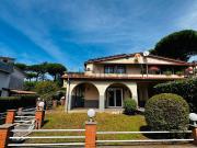 Villetta bifamiliare in vendita di 210 m² in Viale del...