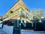 Villetta bifamiliare in vendita di 215 m² in Via...