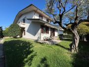 Villetta bifamiliare in vendita di 215 m² in Via V....