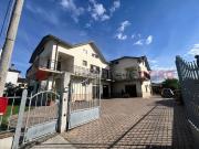 Villetta bifamiliare in vendita di 216 m² in Via Beato...