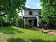 Villetta bifamiliare in vendita di 218 m² in Via A....