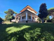 Villetta bifamiliare in vendita di 220 m²