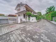 Villetta bifamiliare in vendita di 220 m² in Via delle...