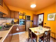 Villetta bifamiliare in vendita di 220 m² in Via Euganea