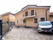 Villetta bifamiliare in vendita di 220 m² in Via G....