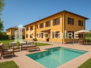 Villetta bifamiliare in vendita di 220 m² in Via Marana