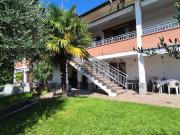 Villetta bifamiliare in vendita di 221 m² in Via De...