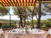 Case e ville in vendita di 225 m² in Via degli Albatri