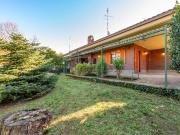 Villetta bifamiliare in vendita di 225 m² in Viale...