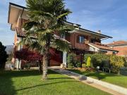 Villetta bifamiliare in vendita di 227 m² in Via Almese, 73