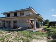 Villetta bifamiliare in vendita di 230 m²