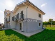 Villetta bifamiliare in vendita di 230 m² in Via dei Vigneti