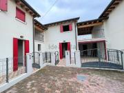 Villetta bifamiliare in vendita di 230 m² in Via ugo gobbato