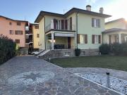 Villetta bifamiliare in vendita di 231 m² in Via Cave, 81