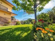 Villetta bifamiliare in vendita di 233 m² in Via Magenta, 21