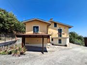 Villetta bifamiliare in vendita di 236 m² in Contrada...