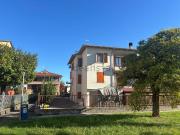 Villetta bifamiliare in vendita di 240 m² in Via Aldo...