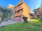 Villetta bifamiliare in vendita di 240 m² in Via...