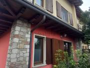 Villetta bifamiliare in vendita di 240 m² in Via John...