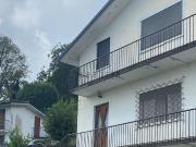 Villetta bifamiliare in vendita di 240 m² in Via Maini, 1