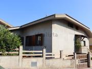 Villetta bifamiliare in vendita di 240 m² in Via Monti, 14