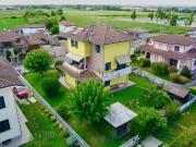 Villetta bifamiliare in vendita di 249 m² in Via Don...