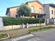 Villetta bifamiliare in vendita di 249 m² in Viale...