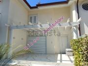 Villetta bifamiliare in vendita di 250 m² in Via...