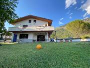 Villetta bifamiliare in vendita di 250 m² in Via Badia, 38