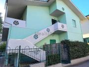 Villetta bifamiliare in vendita di 250 m² in Via Corsica