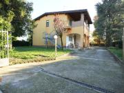 Villetta bifamiliare in vendita di 250 m² in Via da Erba...