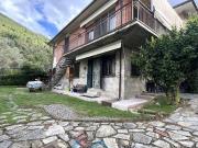 Villetta bifamiliare in vendita di 250 m² in Via Della...