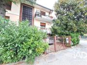Villetta bifamiliare in vendita di 250 m² in Via Enna