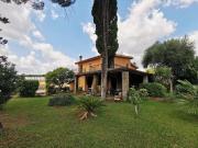 Villetta bifamiliare in vendita di 250 m² in Via Guido...