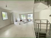 Villetta bifamiliare in vendita di 250 m² in Via Loreto