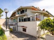 Villetta bifamiliare in vendita di 250 m² in Via Monte...