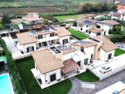 Villetta bifamiliare in vendita di 250 m² in Via Santa...
