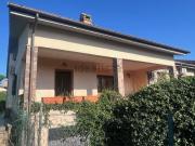 Villetta bifamiliare in vendita di 250 m² in Via Umberto...