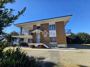 Villetta bifamiliare in vendita di 250 m² in Via Val...
