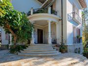 Villetta bifamiliare in vendita di 255 m² in Via Regina...