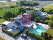 Villetta bifamiliare in vendita di 256 m²