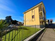 Villetta bifamiliare in vendita di 256 m² in Strada...