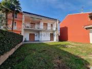 Villetta bifamiliare in vendita di 260 m² in Via Alfredo...