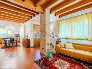 Villetta bifamiliare in vendita di 260 m² in Via delle...